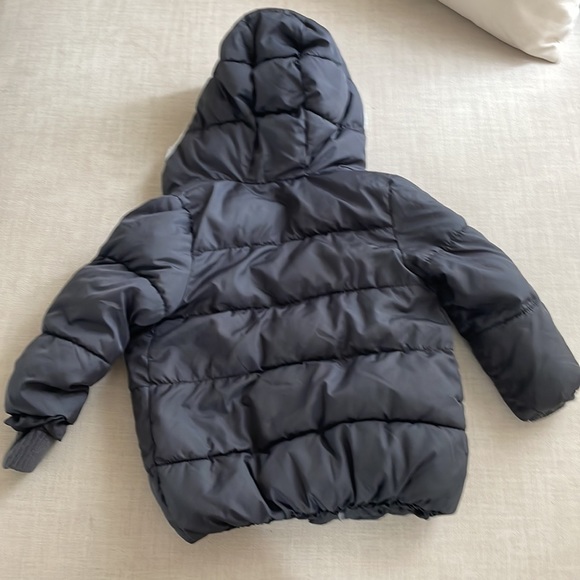 Old Navy 3T fur lined hooded, puffer coat - Picture 5 of 5